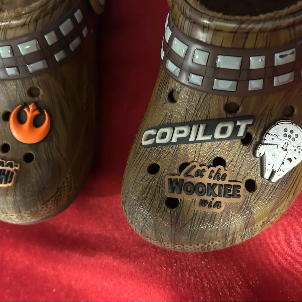 CROCS Kids Brown Star Wars Clogs  Nice! Let your kid be noticed! Unisex!